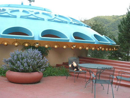 Starship Enterprise's saucer section terrace restaurant--in Monkey's dreams!